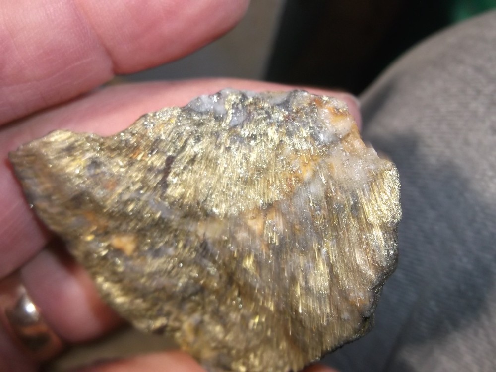 gold silver copper ore, 93 grams samples ,ore high grade .