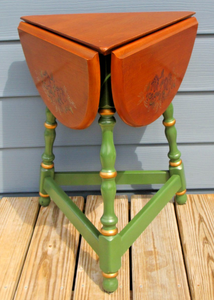 1963 Vintage O’Hearn Silver Maple Clover Drop Leaf Side End Table Gold Stencil