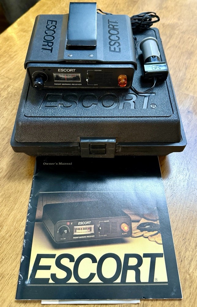 Working 80s Escort Radar Warning Receiver Cincinnati Microwave w/ Case
