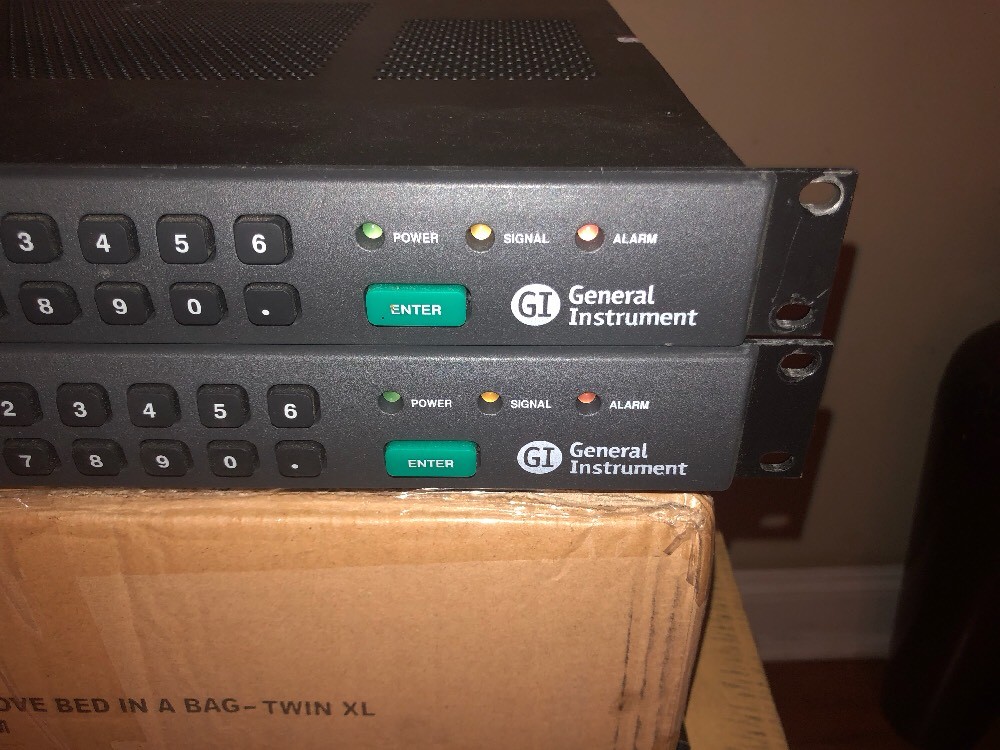 MAGNITUDE TD-3100 PROFESSIONAL TERRESTRIAL DECODER TD-3100 GENERAL INSTRUMENTS