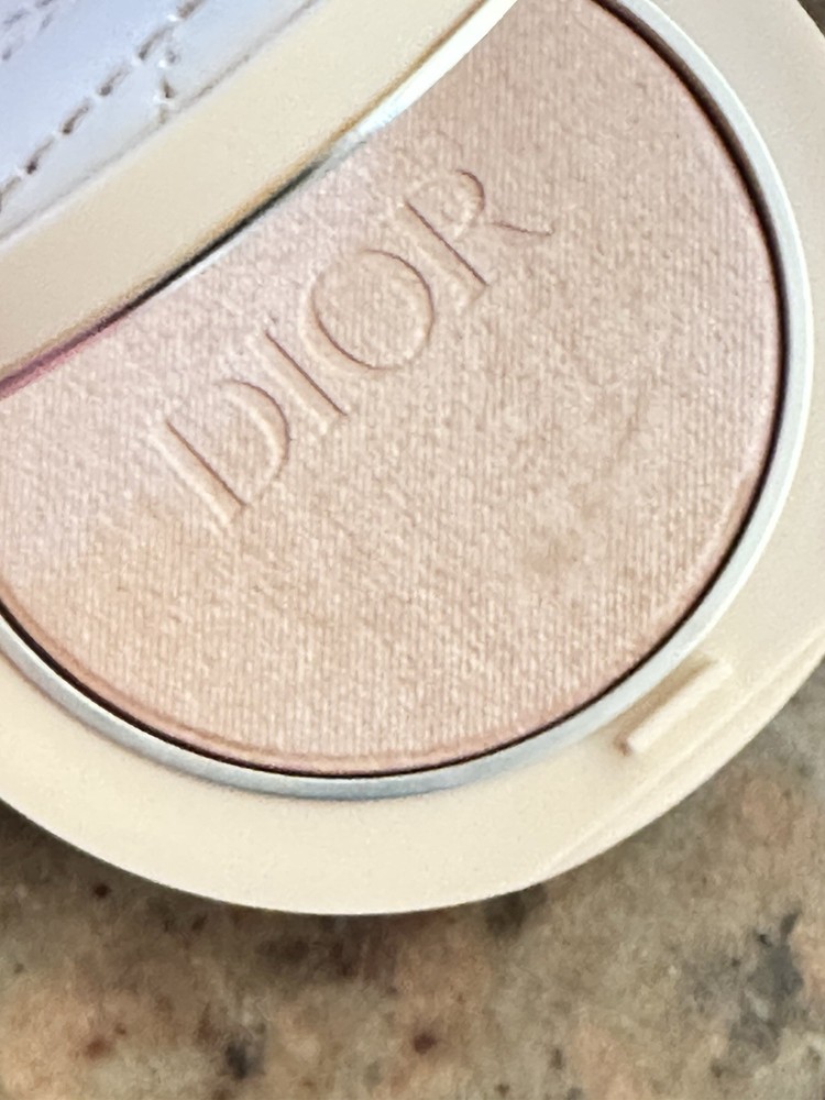 Dior Forever Couture Luminizer – 02 Pink Glow – NWOB Read Description