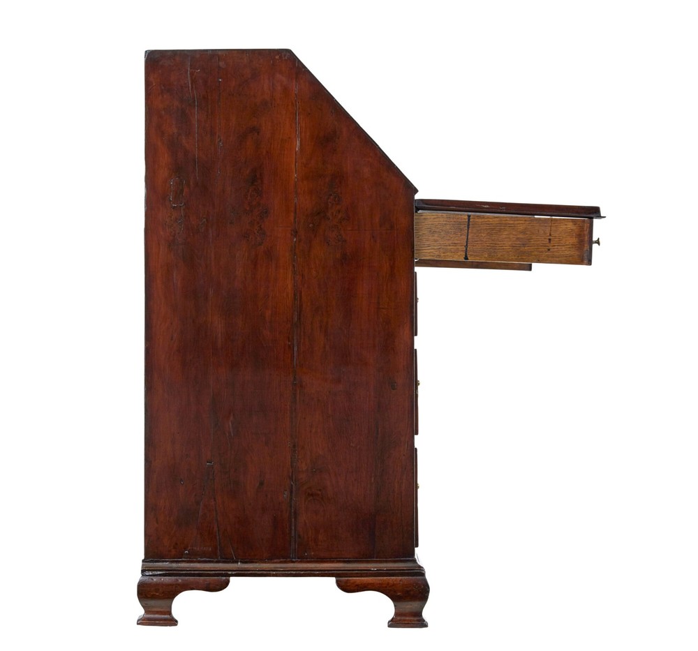 LATE 18TH CENTURY GEORGIAN WALNUT BUREAU