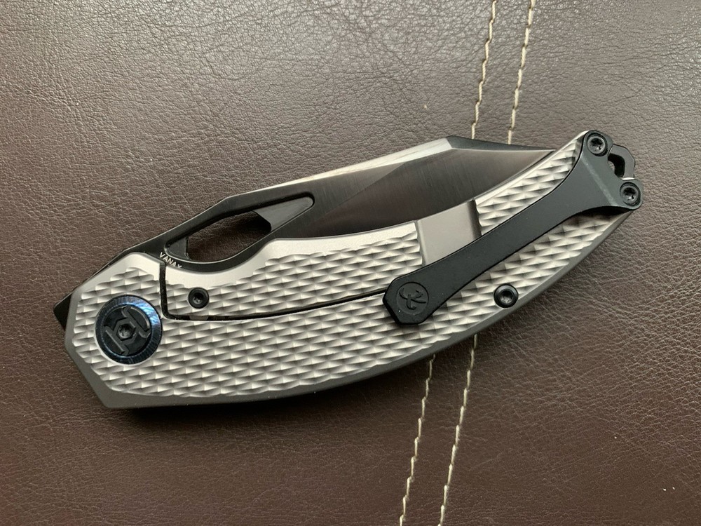 Kunwu Padre Diamond Texture Titanium Knife - Black DLC Vanax Blade