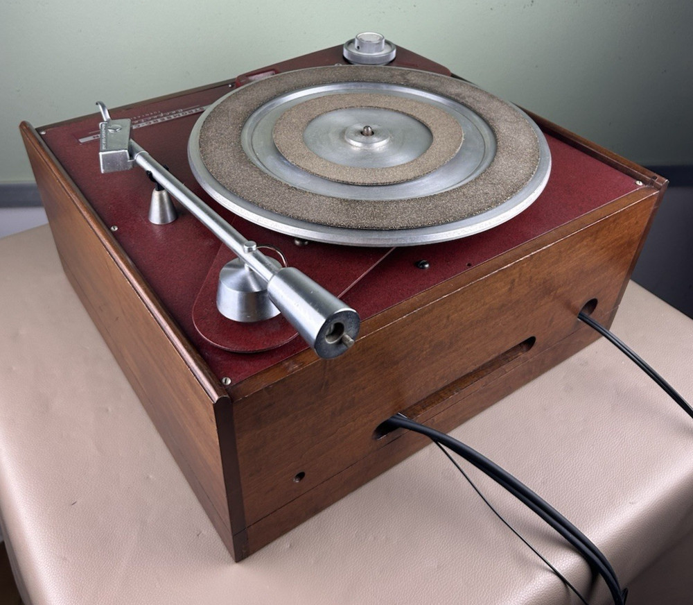 STROMBERG CARLSON PERFECTEMPO TURNTABLE