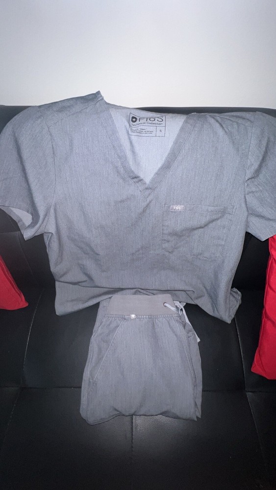 figs scrubs set women size small