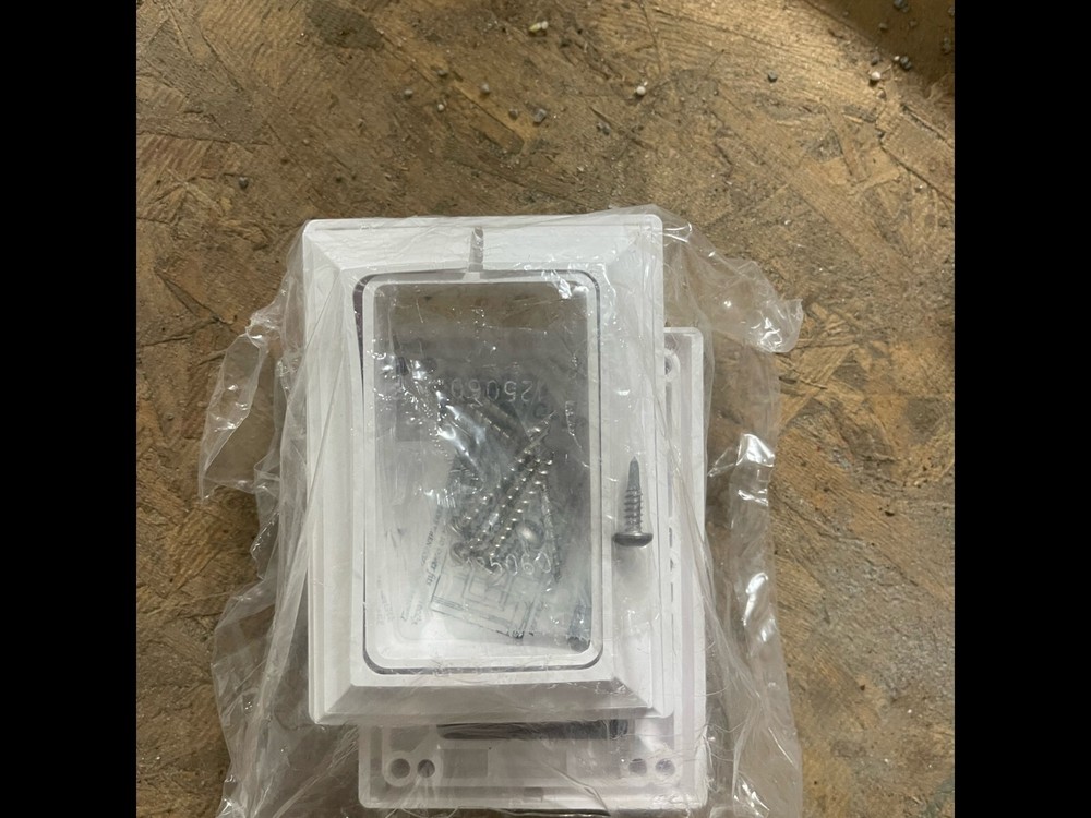 Railing Bracket - Summit 2" x 3.5" Level Bracket (2PK) White (#BS235SW)