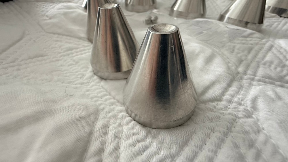 Cold Ray Ceramic Black & Ceramic Silver 4 per box Vibration Control Cones