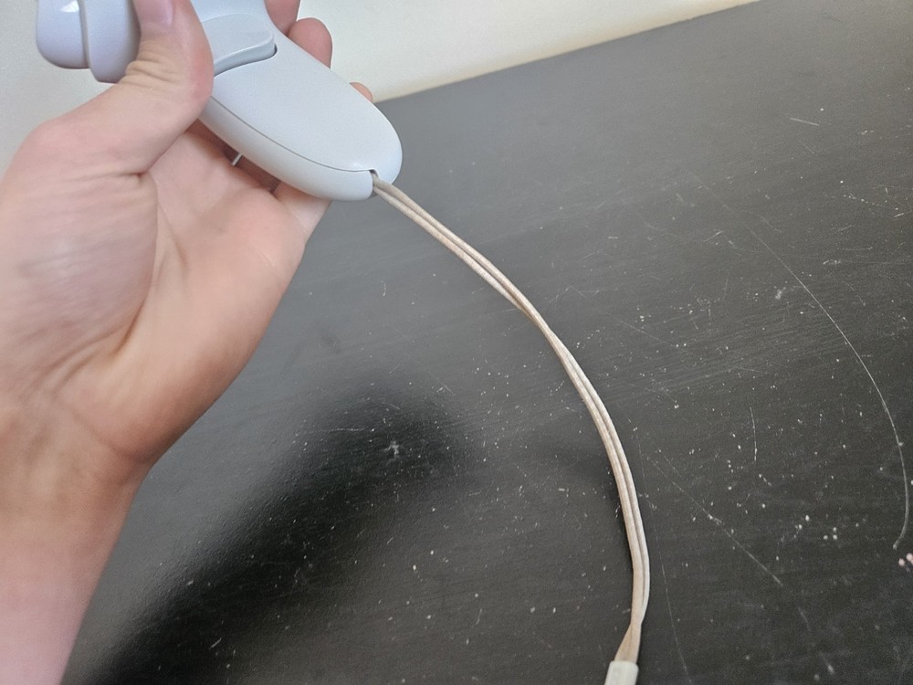 Meta Oculus Quest 2 VR RIGHT Hand Controller Only -Free Shipping
