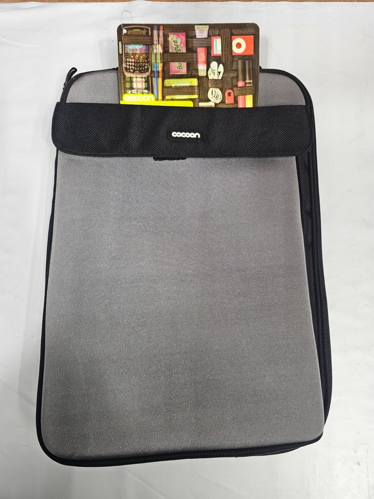 Cocoon 16" Laptop Case includes Accessory Organizer - Black - NEW