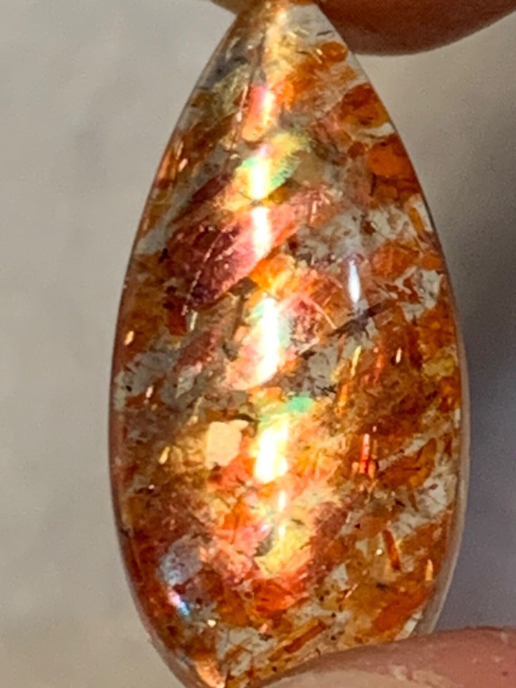 Golden Sunstone polished stone Z6