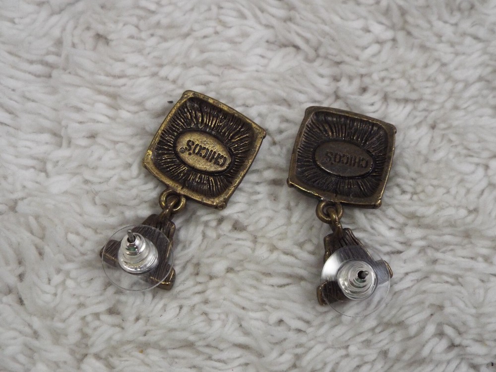CHICO'S Brasstone Green Pierced Earrings (D19)