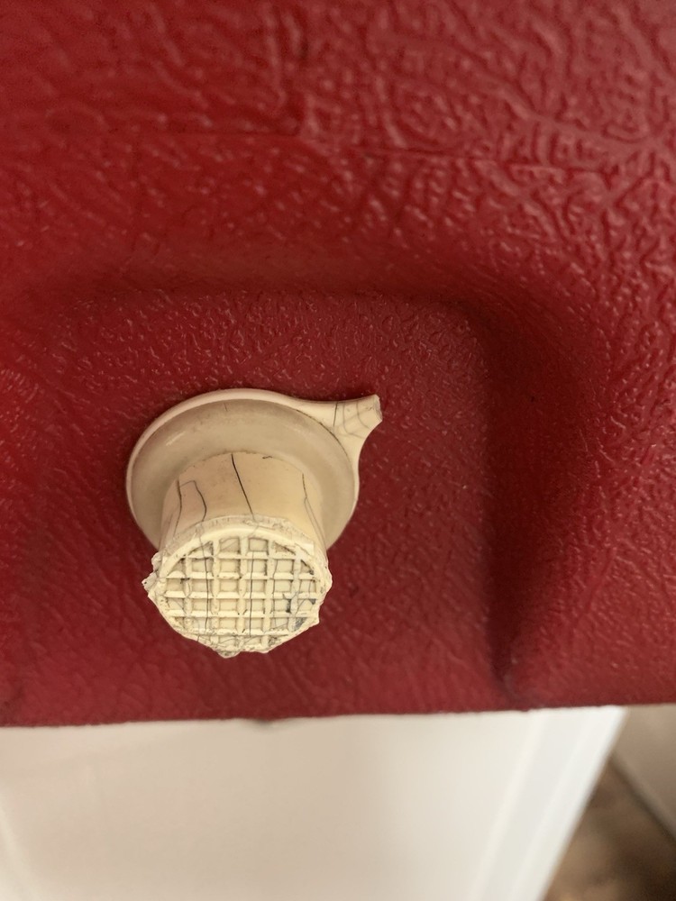1985 Igloo 48 Quart Cooler Red White Handles