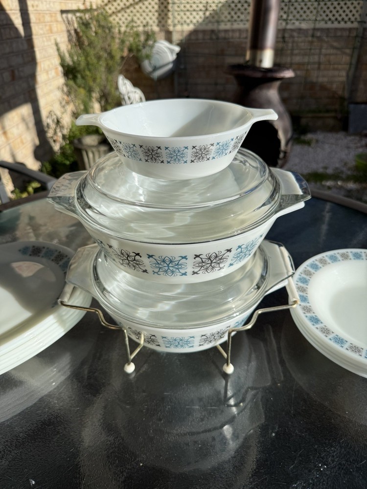 Bulk Set Vintage English JAJ Pyrex Chelsea Pattern