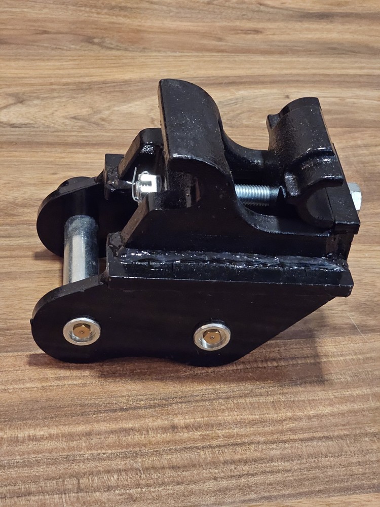 Mini Excavator Quick Coupler - Mechanical Hitch Attachment for 0.8-3 Tons Digger