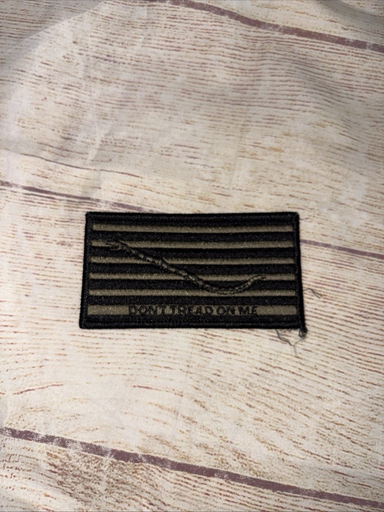 Vanguard DON'T TREAD ON ME FLAG Patch - EMBROIDERED TACTICAL PATCH-hook & loop