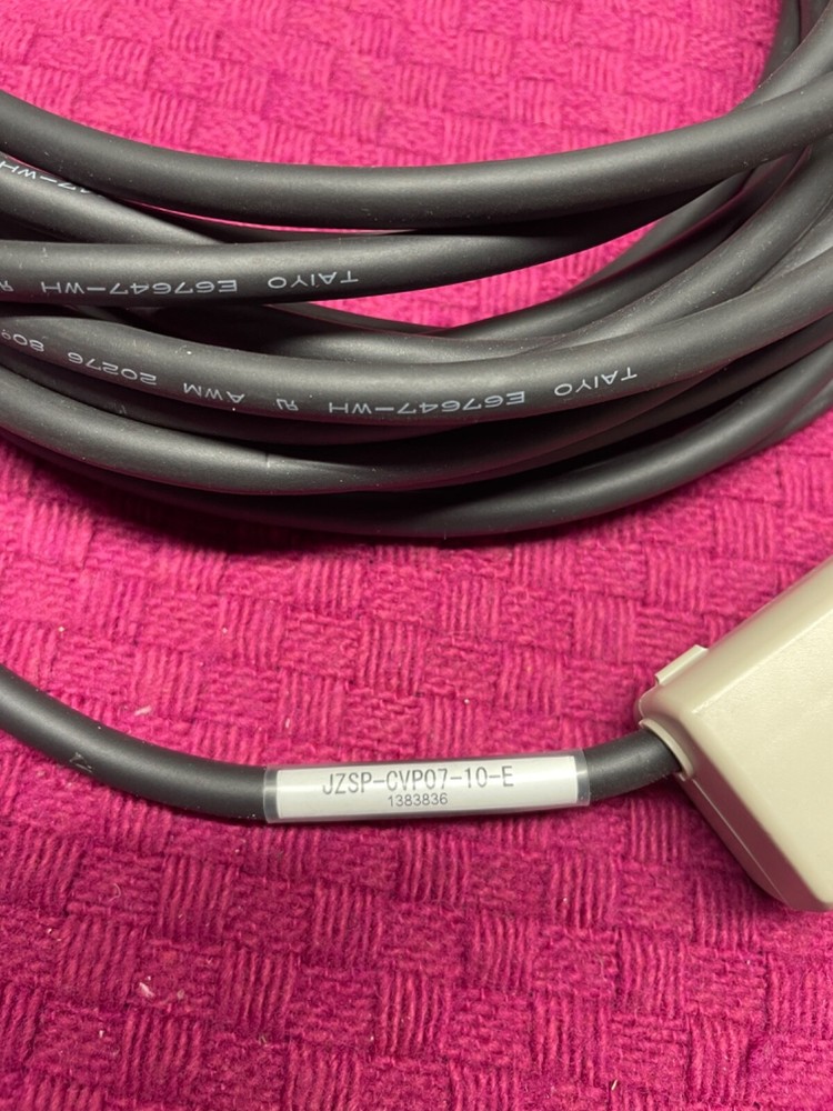 OEM YASKAWA JZSP-CVP07-10-E ENCODER CBL ABS W/BAT & 90° CONNECTOR 10M