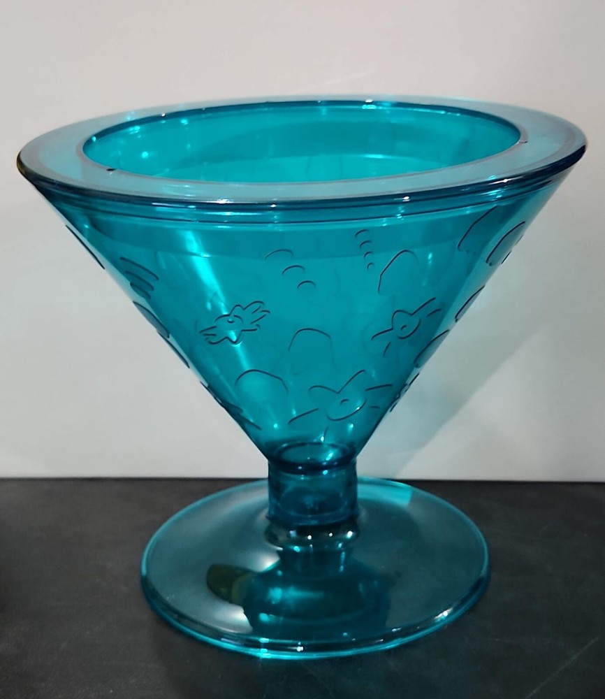 Plastic Fresh-Tini Container GREEN Textured Floral Large Martini Glass