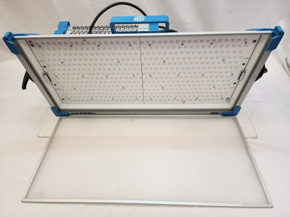 Arri Sky Panel S60-C LED Softlight