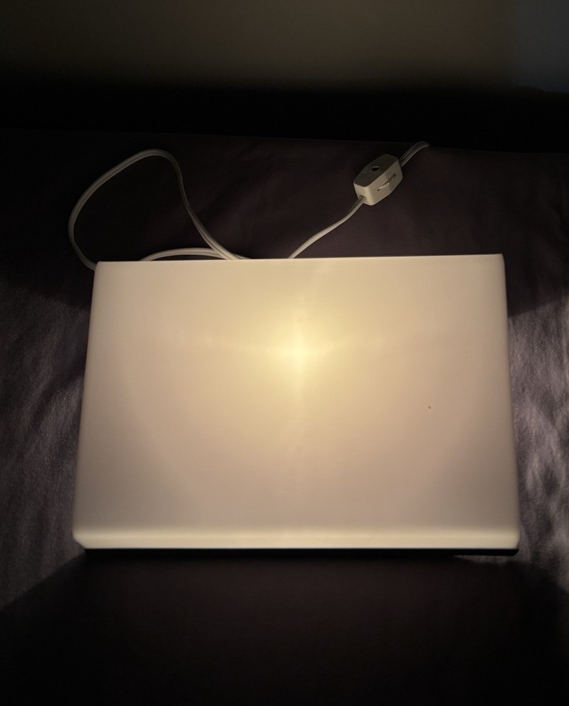 American Traditional Stencils EMBOSSING LIGHT TABLE Emboss and Trace Light Box