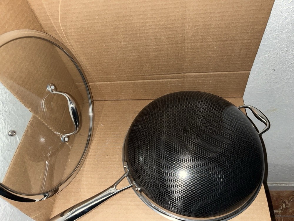 HexClad Hybrid Nonstick Wok 12" Stay-Cool Handle With Lid