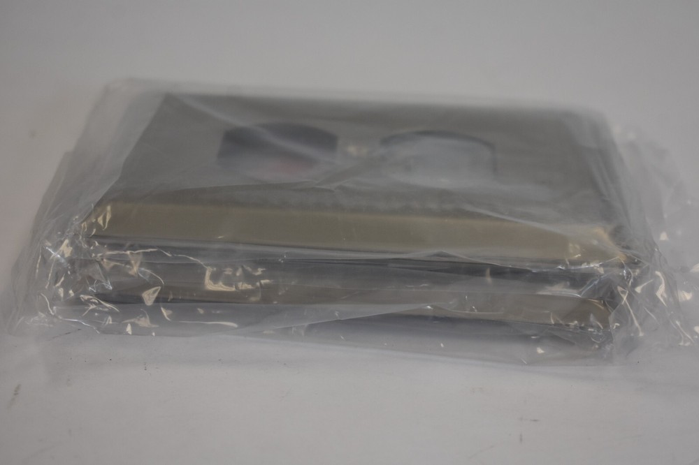 Sleek Lighting Outlet Wall Plates 16295 AT19176-DN 4 Pack