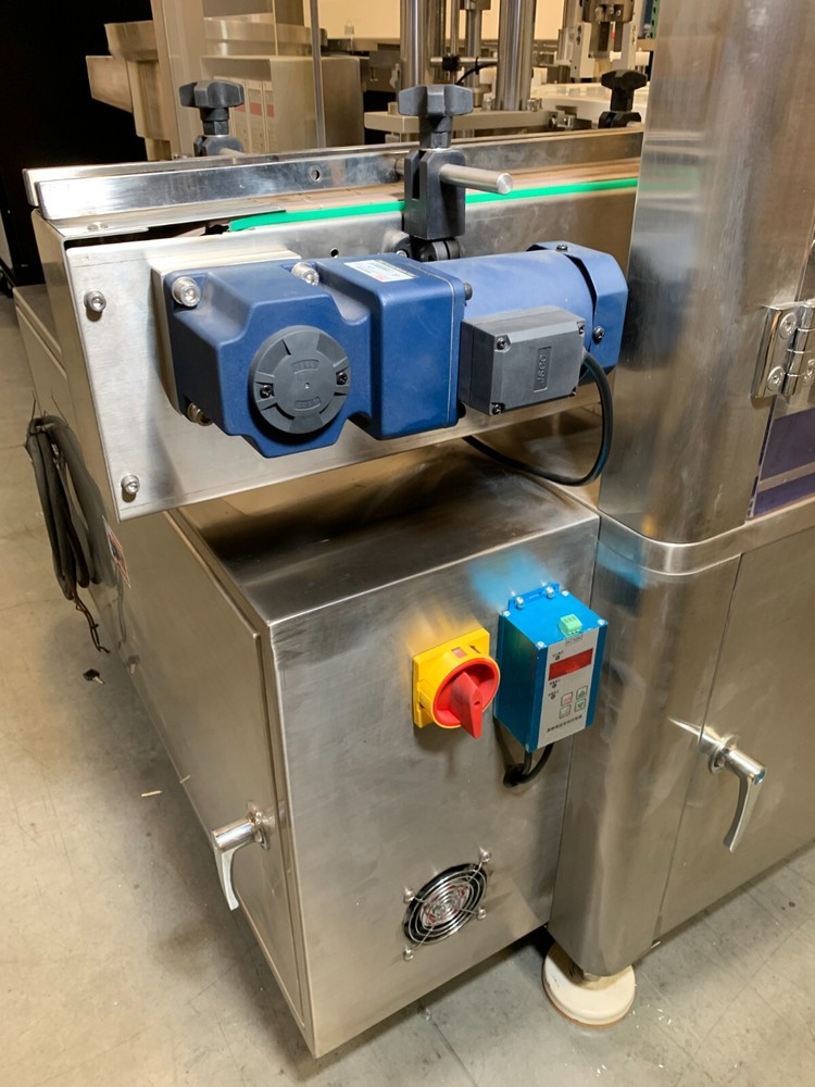 Automated Filling and Capping machine