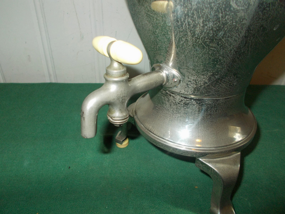 ANTIQUE UNIVERSAL COFFEE PERCOLATOR CLEAN WORKS GREAT!