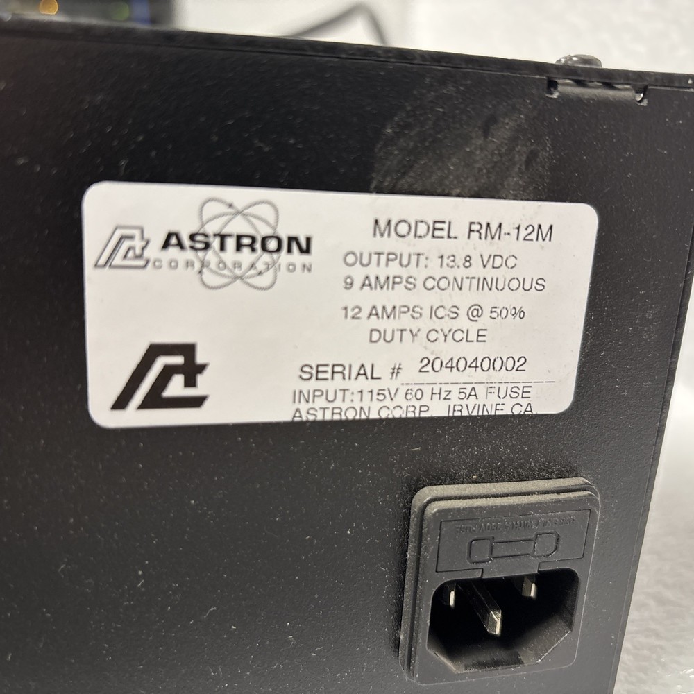 Astron RM-12M, 13.8 Vdc, 9 Amps