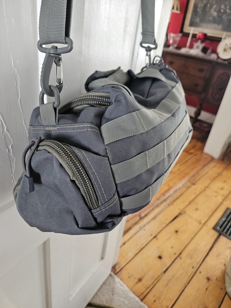 PISTOL GUN BAG - NEW WITHOUT TAGS