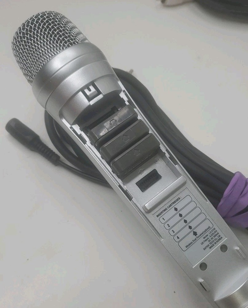 Leadsinger LS-2100 Karaoke Microphone & Book