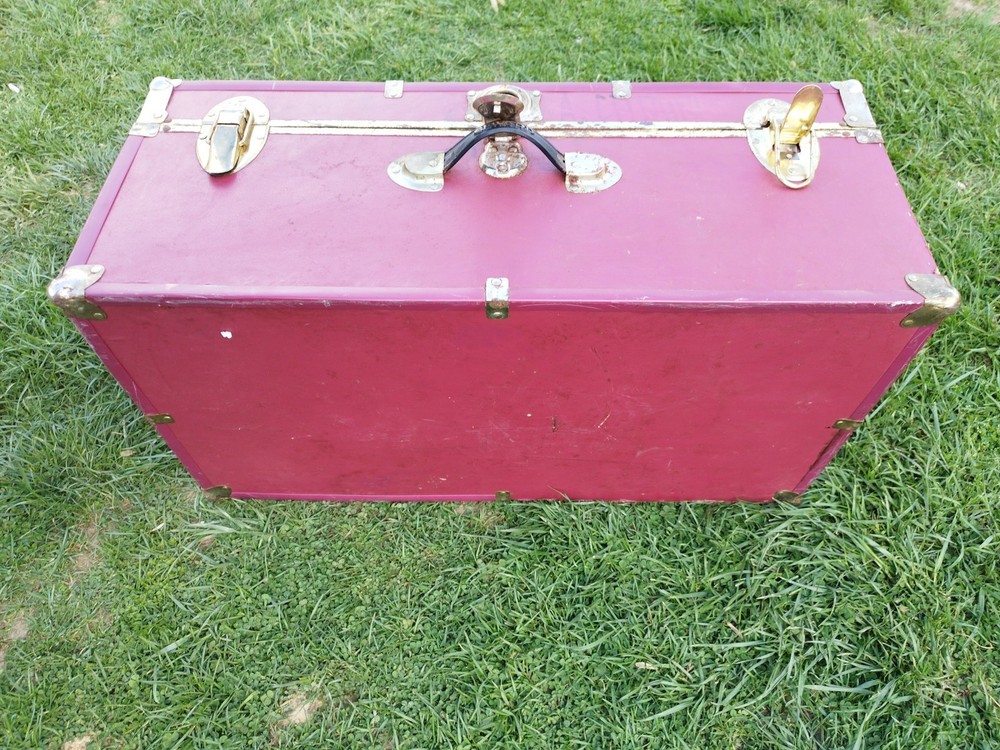 Vintage Seward Trunk Good Condition No key