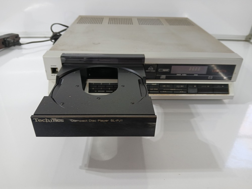 Technics Compact Disc Player SL-PJ1 For Parts Not Tested
