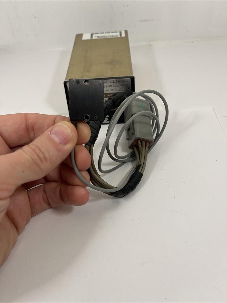 ENDEVCO MICROTRON 7290A-30 VARIABLE CAPACITANCE ACCELEROMETER