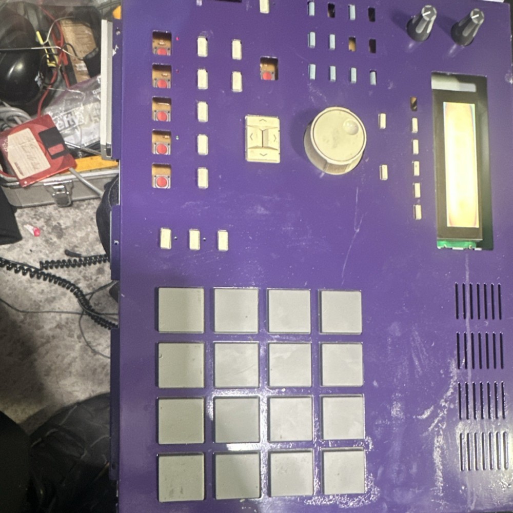 Akai Mpc2000 Sampler & Sequencer Purple 16 Pads