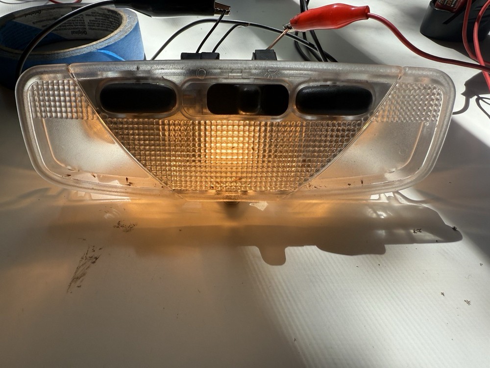 2000-2007 Ford Focus Front Overhead Front Center Dome Roof Map Light