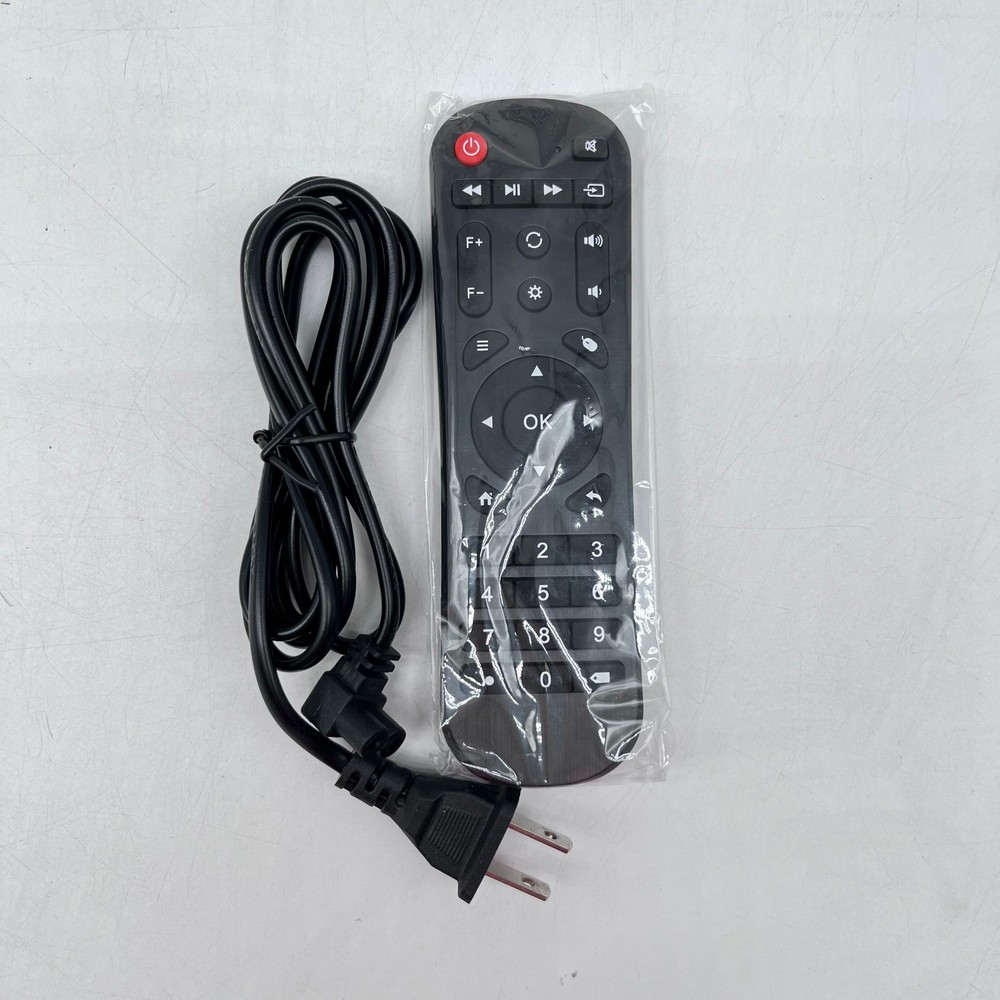 NEW LED Source Highlight Coating Lens Multimedia Projector bundle - White