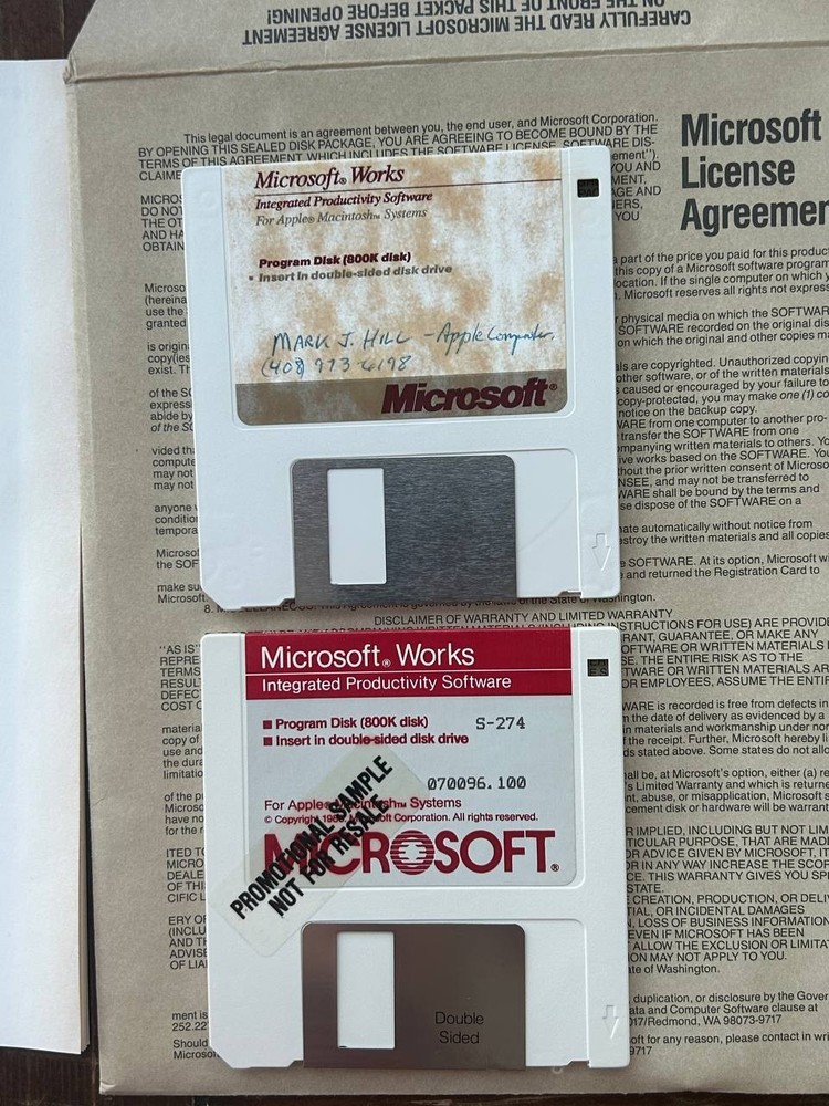 Apple Macintosh Microsoft Works software 1986-87 year. Vintage software