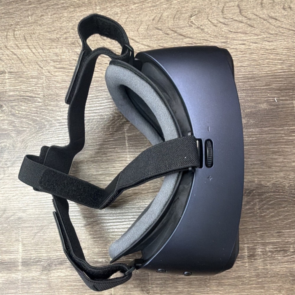 Samsung Gear VR Black Smartphone Virtual Reality Headset Plastic