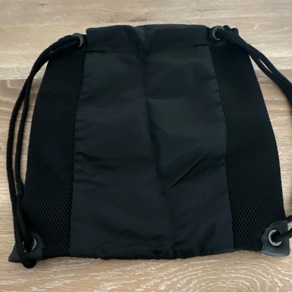 Lululemon Black Drawstring Gym Bag Nylon Mesh Zip Pocket Adjustable Strap