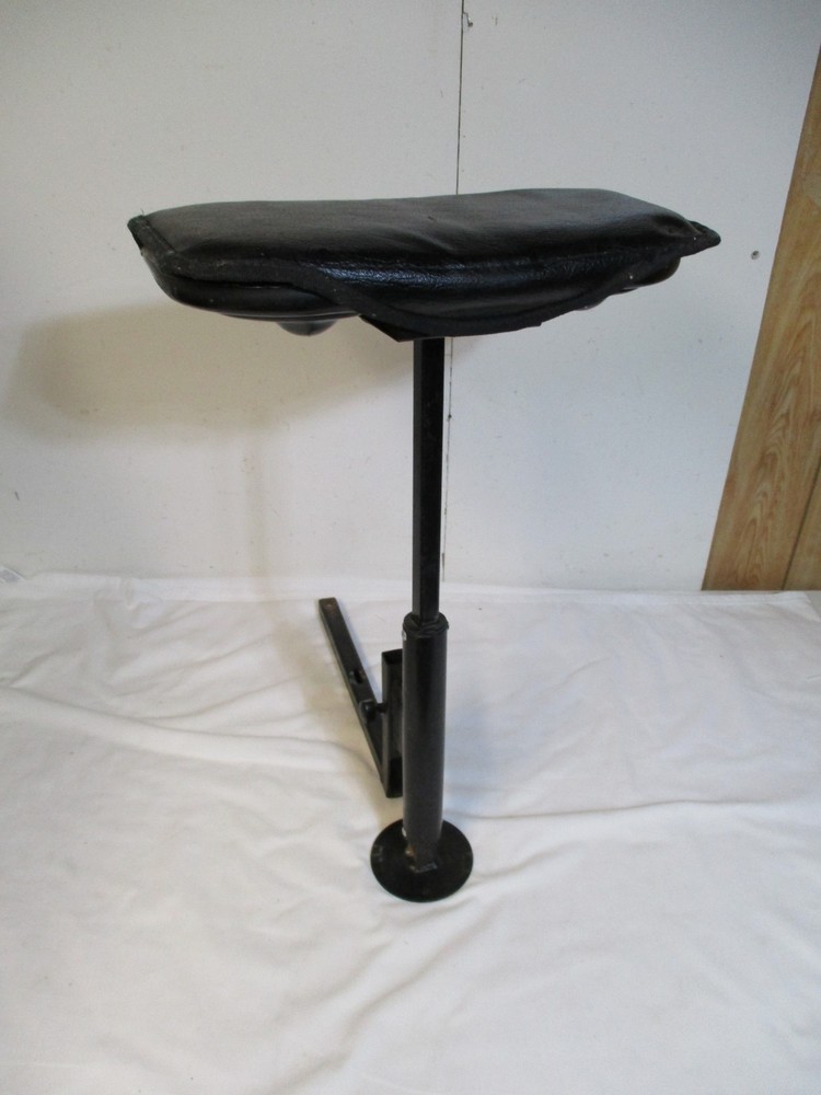 GOLF BAG CART SEAT WITH STORAGE
