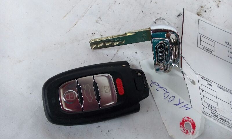 2013 Audi Q5 Key Fob Remote 4 Button