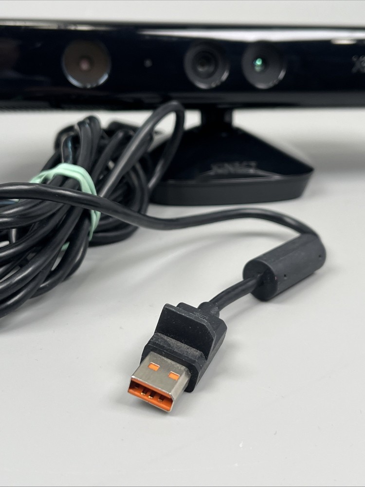 Xbox 360 Kinect Sensor 2 Game Bundle Kinect Adventures & Carnival Games TESTED