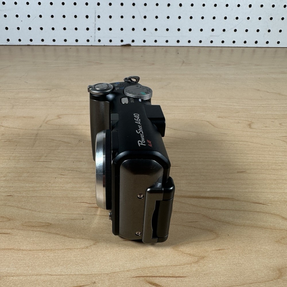 Canon PowerShot A640 10.0MP Digital Camera TESTED Great Condition