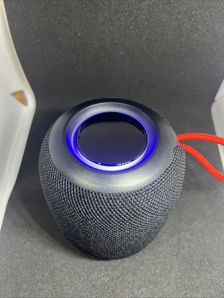 SoundWaves Splash-Proof Bluetooth Speaker W/ Multi Function Light