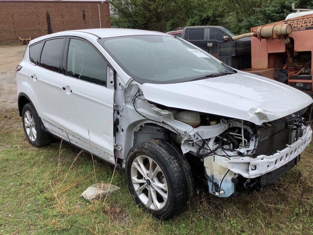 Fuse Box Engine Fits 17 ESCAPE 4595116