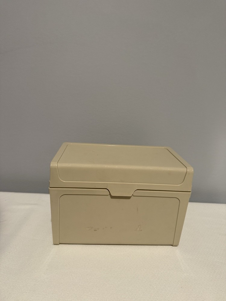 Snap Container