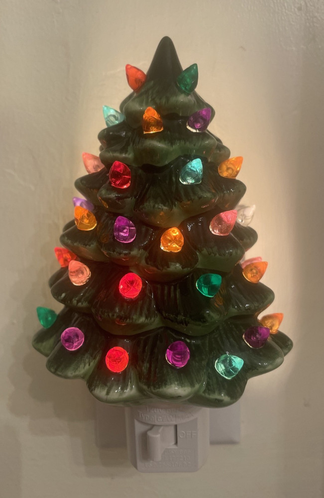 CERAMIC NIGHT LIGHT CHRISTMAS TREE LIGHTS 5” PLUG IN WALL