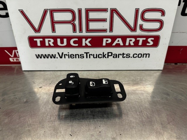 PETERBILT SWITCH-DOOR RH