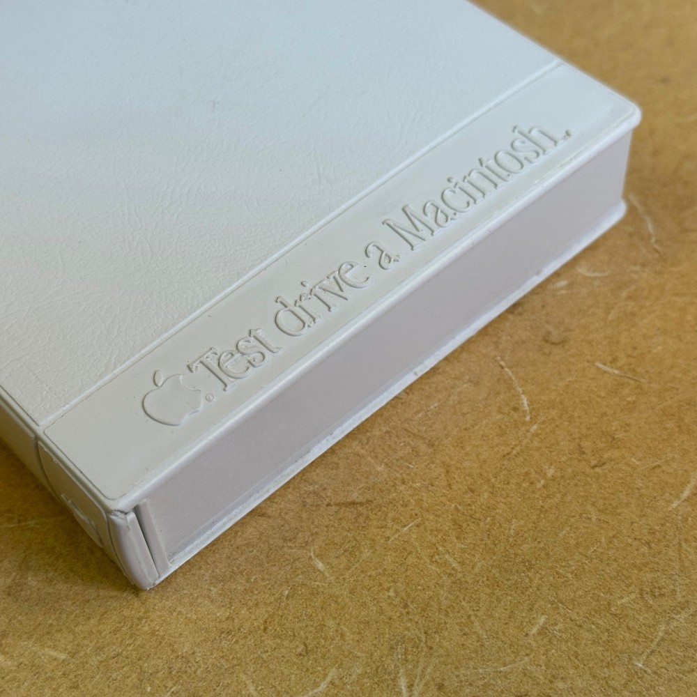 SELLER EXCLUSIVE _ "Test drive a Macintosh" disk box fr. 1984 Apple test program