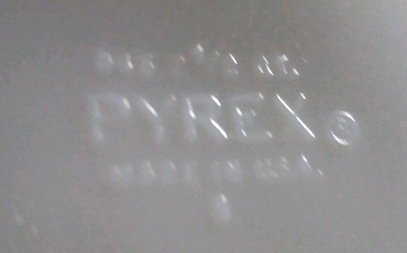 Pyrex Vintage Casserole 3pc Set with 1 lid